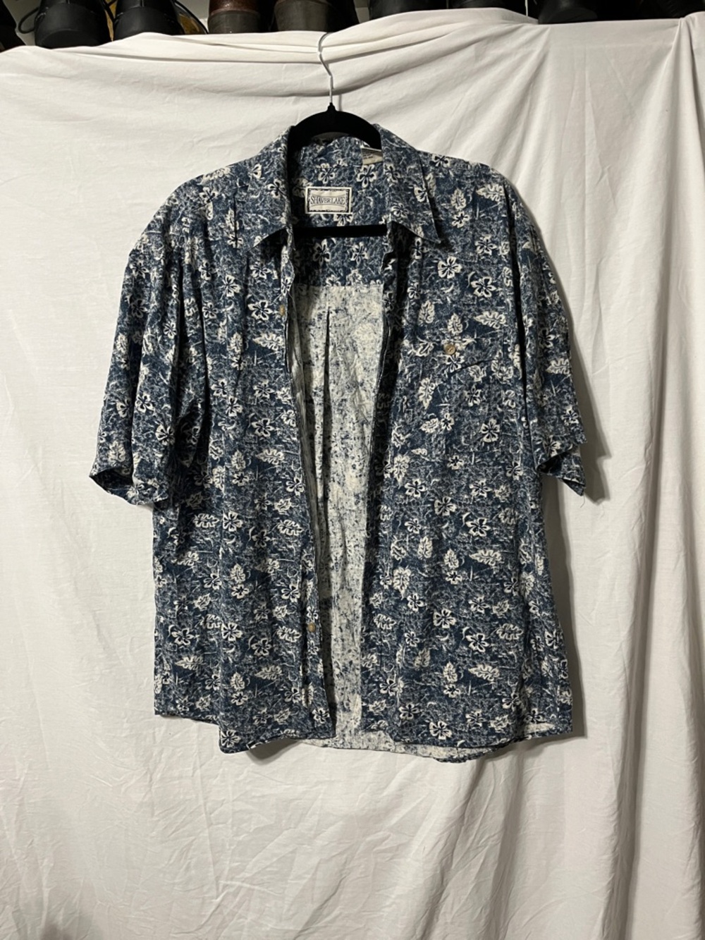 Shaver Lake 100% Silk Blue Floral Short-Sleeve Button-Down Shirt